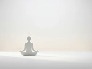 Persoon in meditatiehouding met grijze silhouet en uitstralende stresslijnen op minimalistische beige achtergrond
